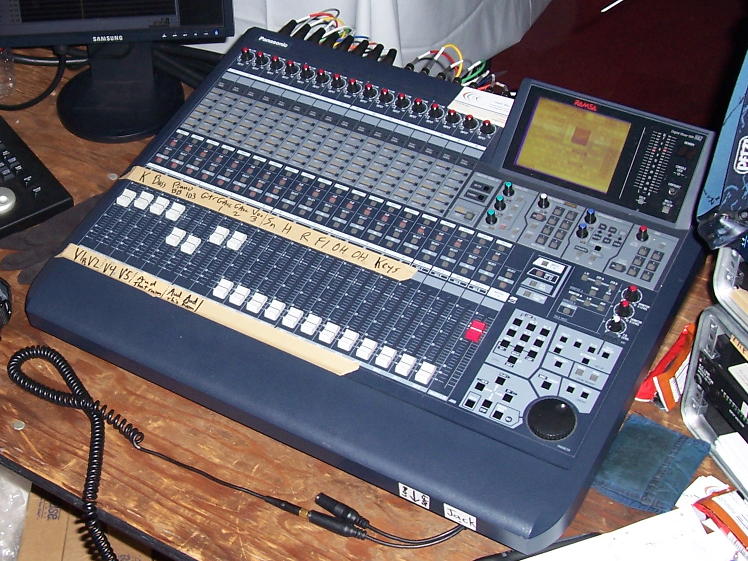 Panasonic/Ramsa DA7 32channel automated digital audio mixer, in great